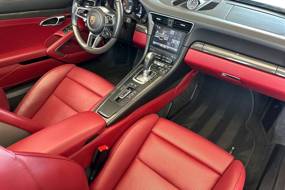 2017 Porsche - Image 18 of 31