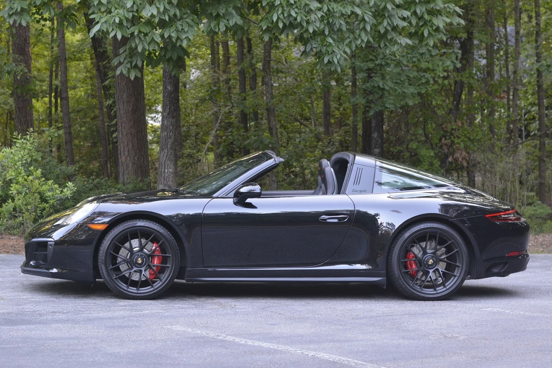 2017 Porsche 991 Targa 4 GTS - Image 5 of 9