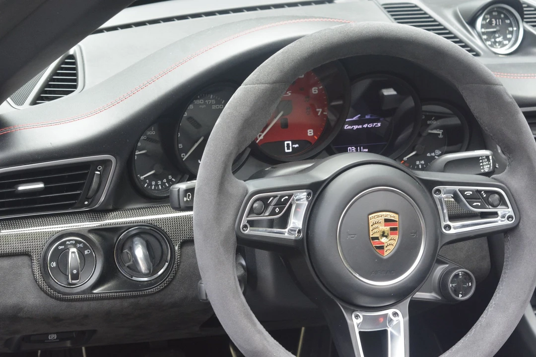 2017 Porsche 991 Targa 4 GTS - Image 9 of 9