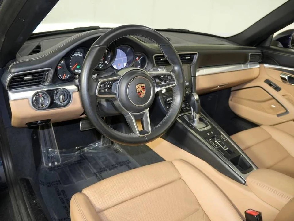 2017 Porsche 991 Targa 4 & 4S - Image 4 of 5