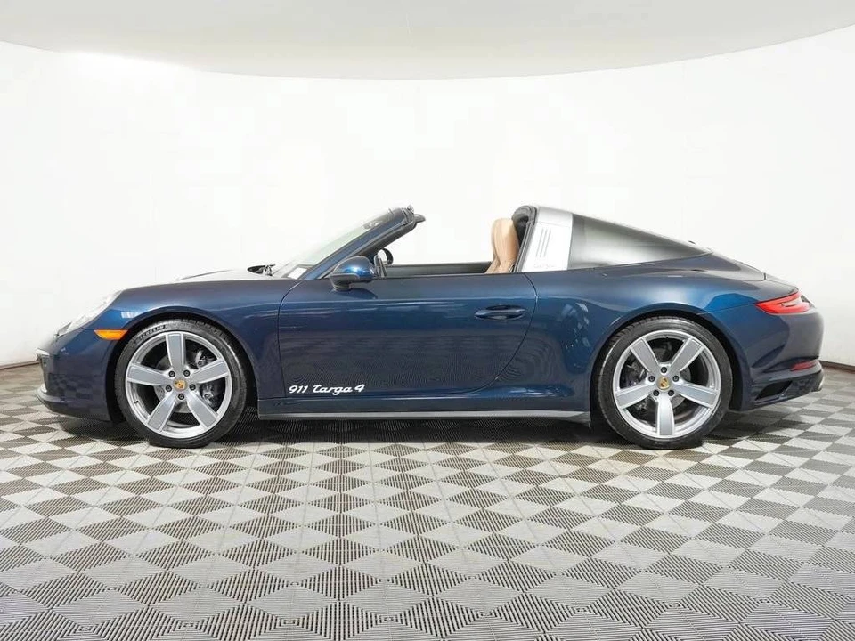 2017 Porsche 991 Targa 4 & 4S - Image 2 of 5
