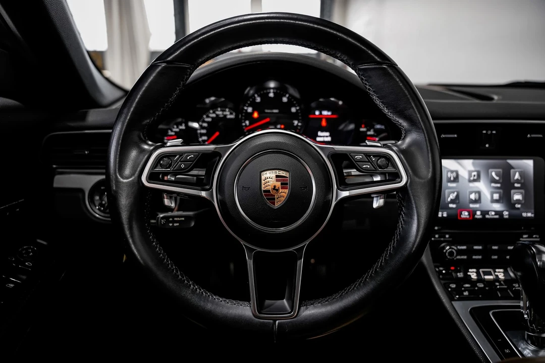 2017 Porsche 991 Targa 4 & 4S - Image 10 of 12