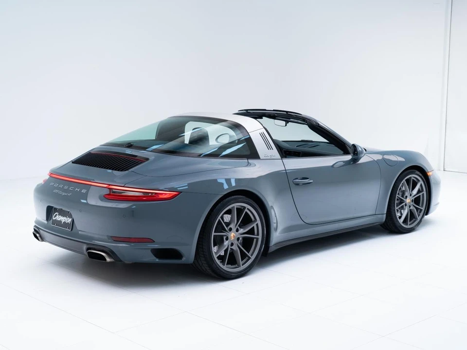2017 Porsche 991 Targa 4 & 4S - Image 10 of 31