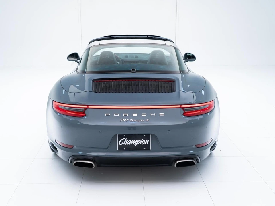2017 Porsche 991 Targa 4 & 4S - Image 11 of 31