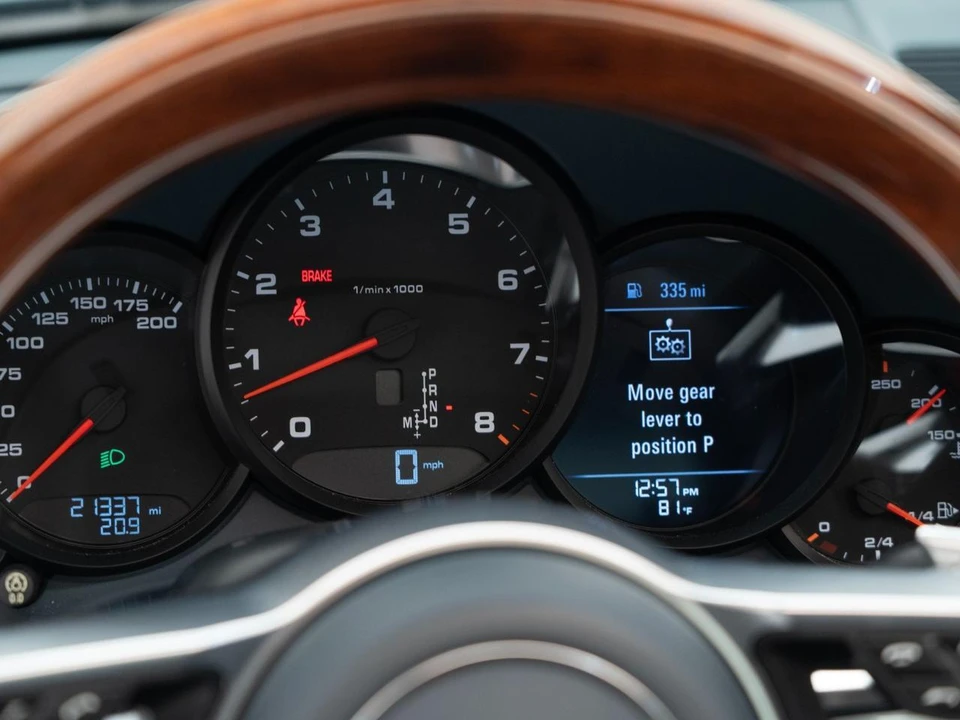 2017 Porsche 991 Targa 4 & 4S - Image 26 of 31