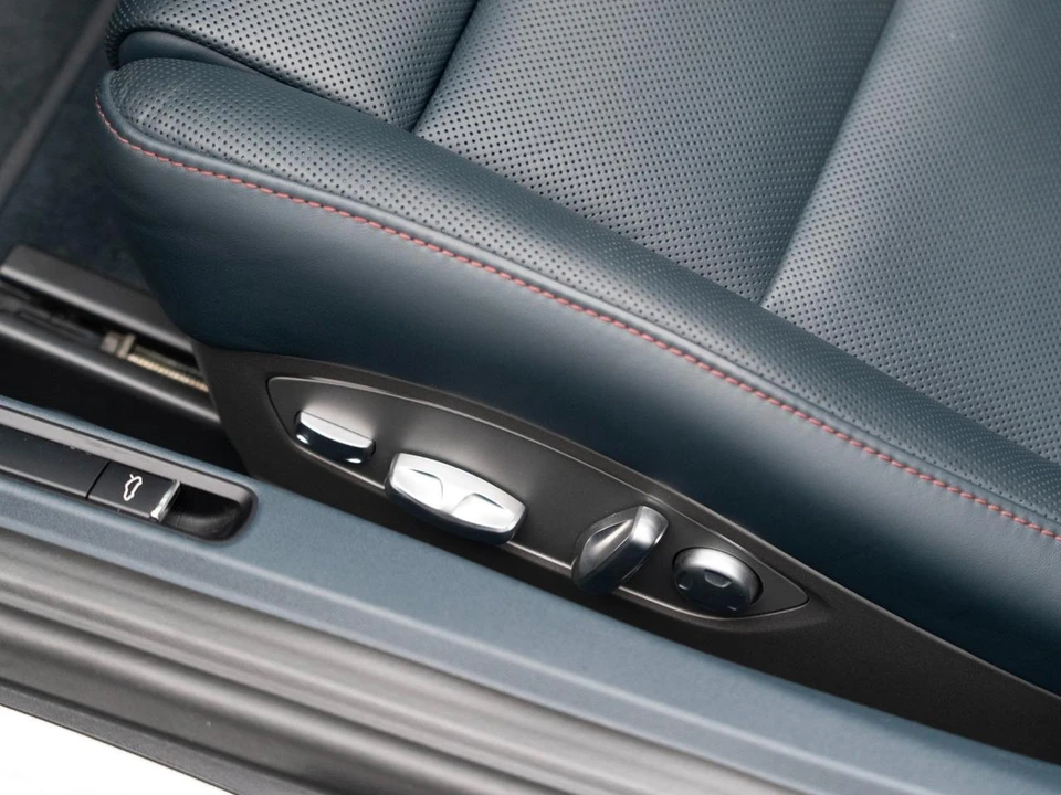 2017 Porsche 991 Targa 4 & 4S - Image 19 of 31