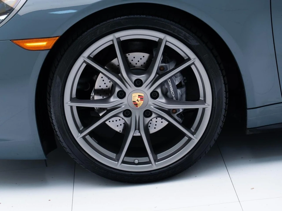 2017 Porsche 991 Targa 4 & 4S - Image 13 of 31