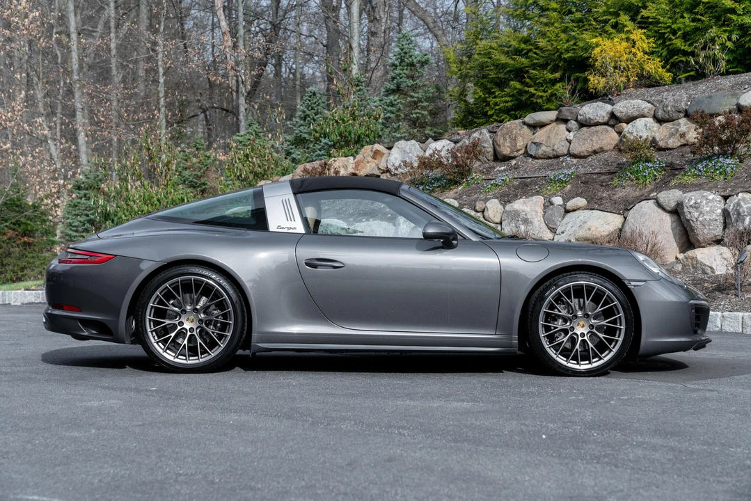 2017 Porsche 991 Targa 4 & 4S - Image 8 of 31