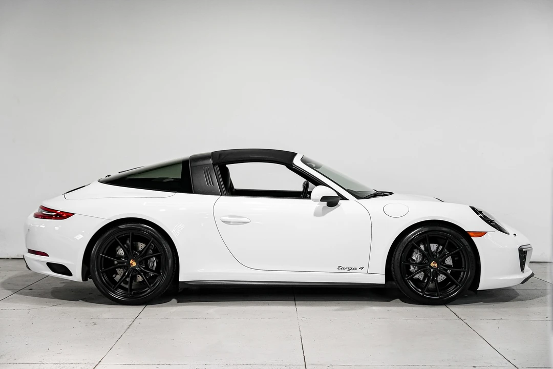 2017 Porsche 991 Targa 4 & 4S - Image 3 of 12