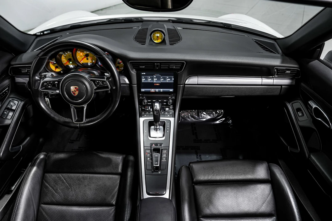 2017 Porsche 991 Targa 4 & 4S - Image 11 of 21