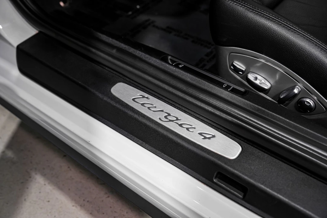 2017 Porsche 991 Targa 4 & 4S - Image 29 of 31