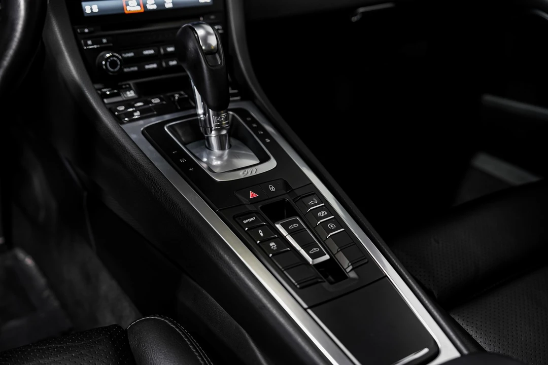 2017 Porsche 991 Targa 4 & 4S - Image 19 of 21