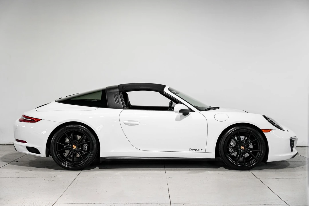 2017 Porsche 991 Targa 4 & 4S - Image 3 of 31