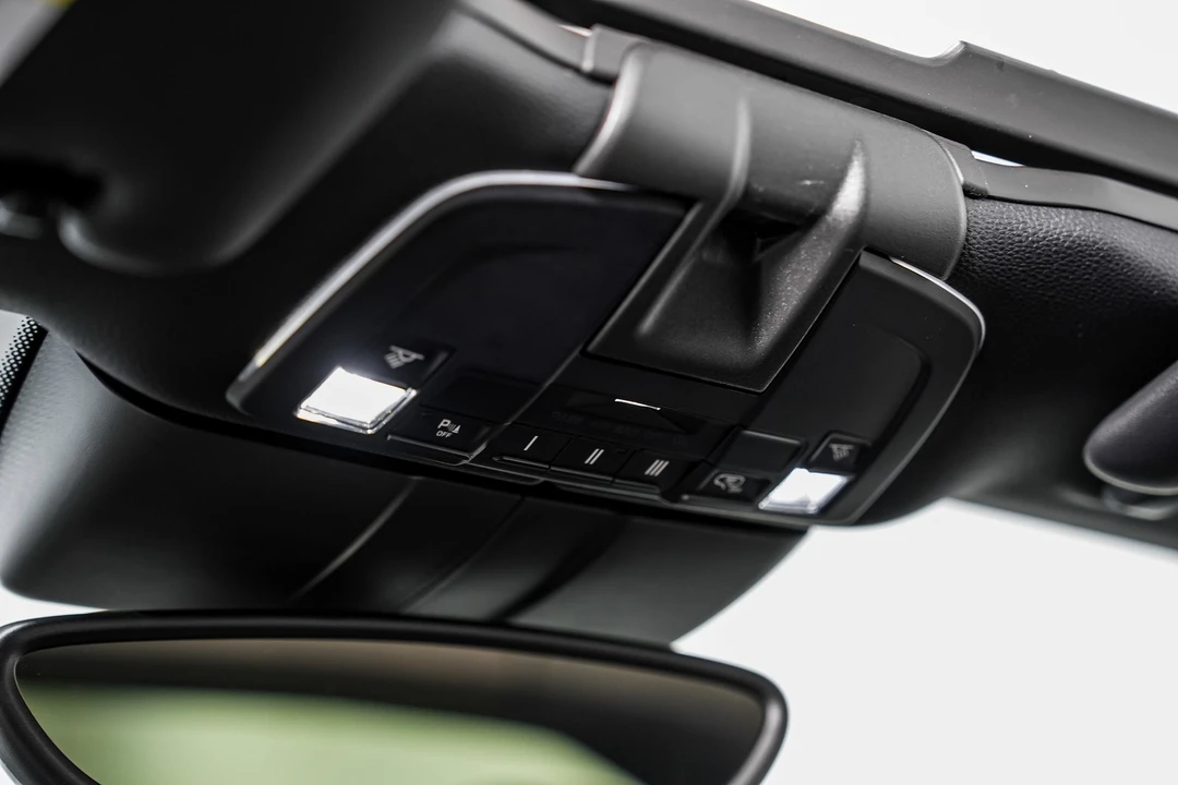 2017 Porsche 991 Targa 4 & 4S - Image 15 of 21