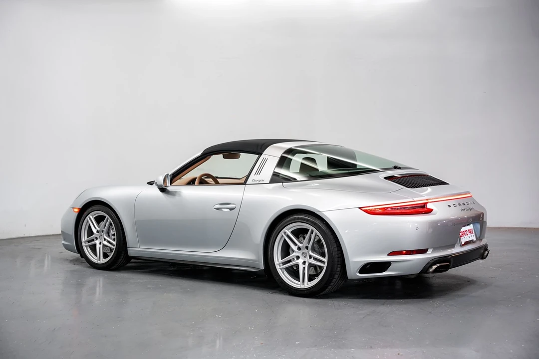 2017 Porsche 991 Targa 4 & 4S - Image 8 of 31