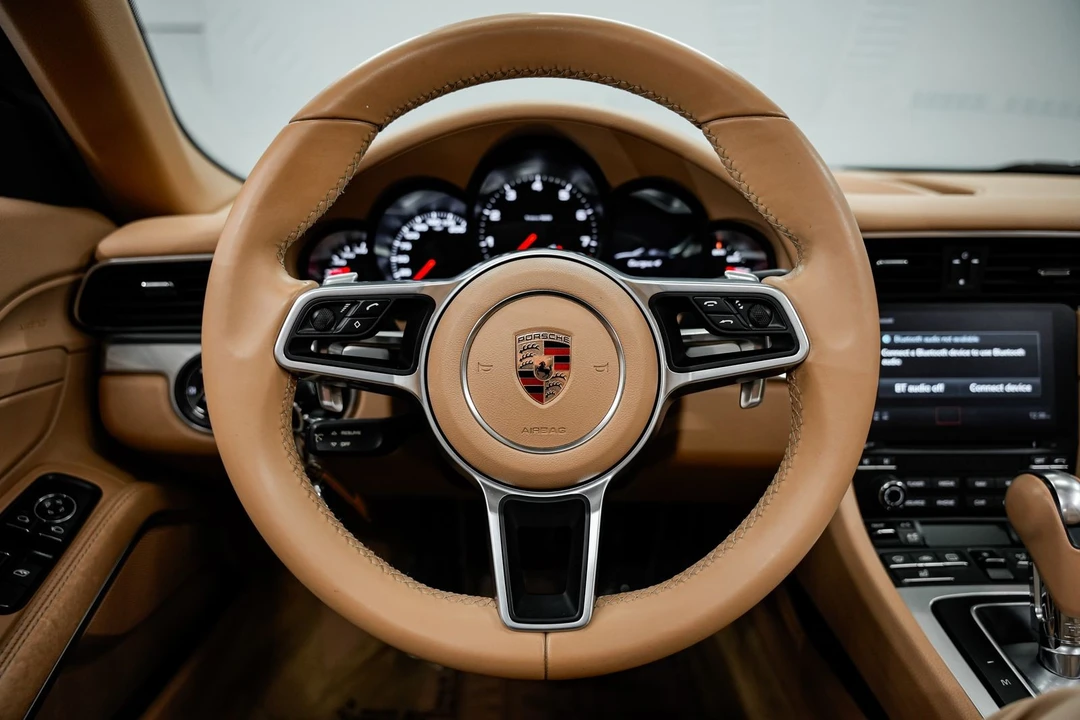 2017 Porsche 991 Targa 4 & 4S - Image 9 of 31