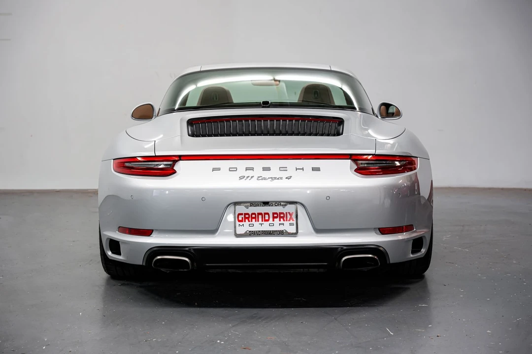 2017 Porsche 991 Targa 4 & 4S - Image 4 of 31