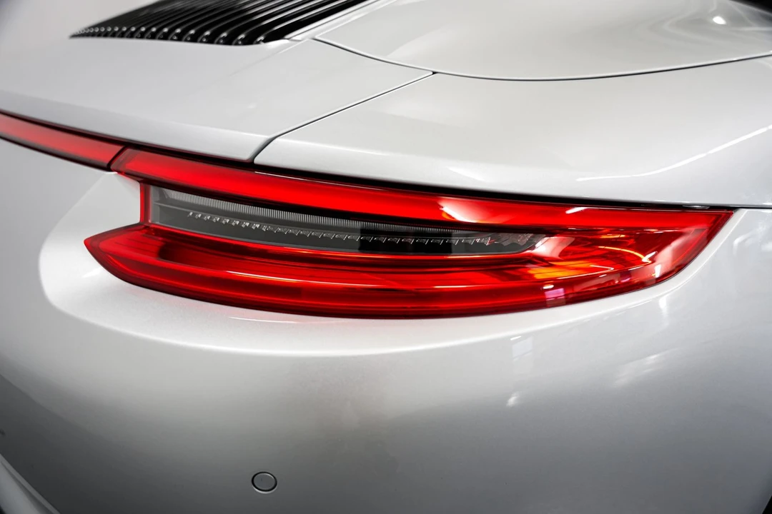 2017 Porsche 991 Targa 4 & 4S - Image 27 of 31