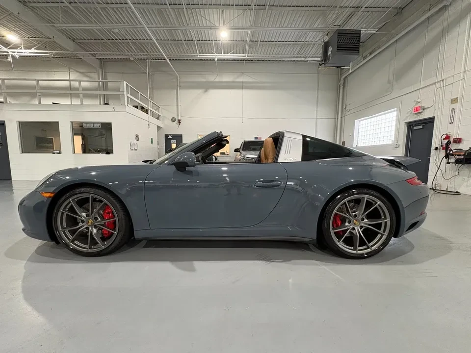 2017 Porsche 991 Targa 4 & 4S - Image 9 of 20