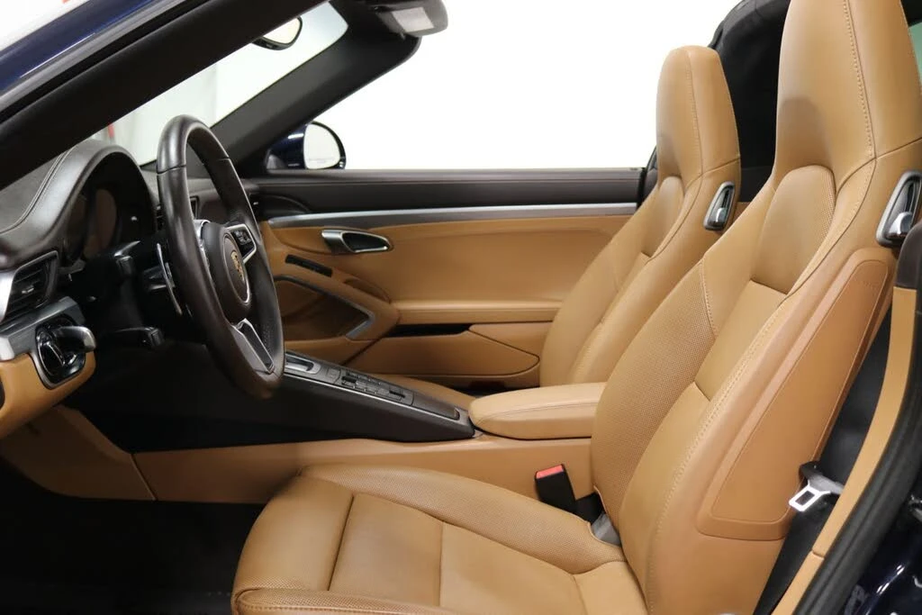2017 Porsche 991 Targa 4 & 4S - Image 20 of 31