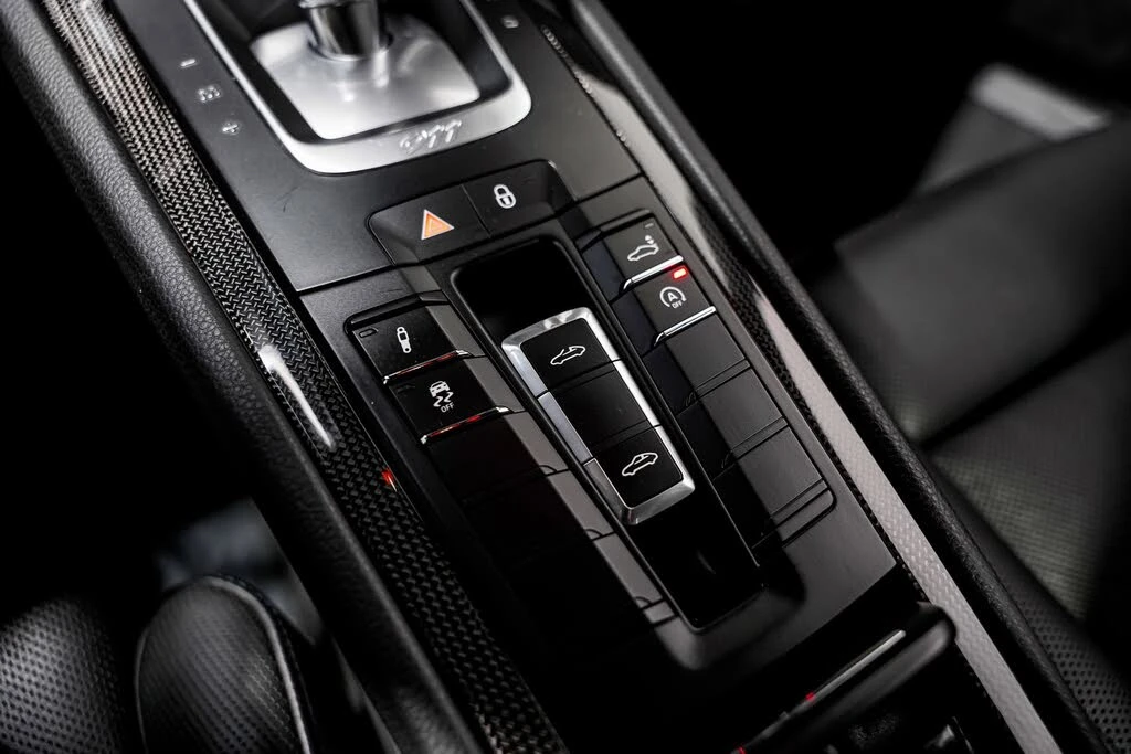 2017 Porsche 991 Targa 4 & 4S - Image 15 of 31