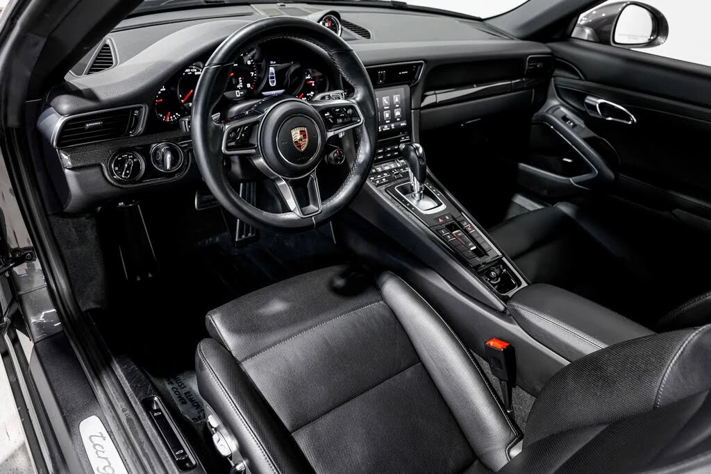2017 Porsche 991 Targa 4 & 4S - Image 9 of 31