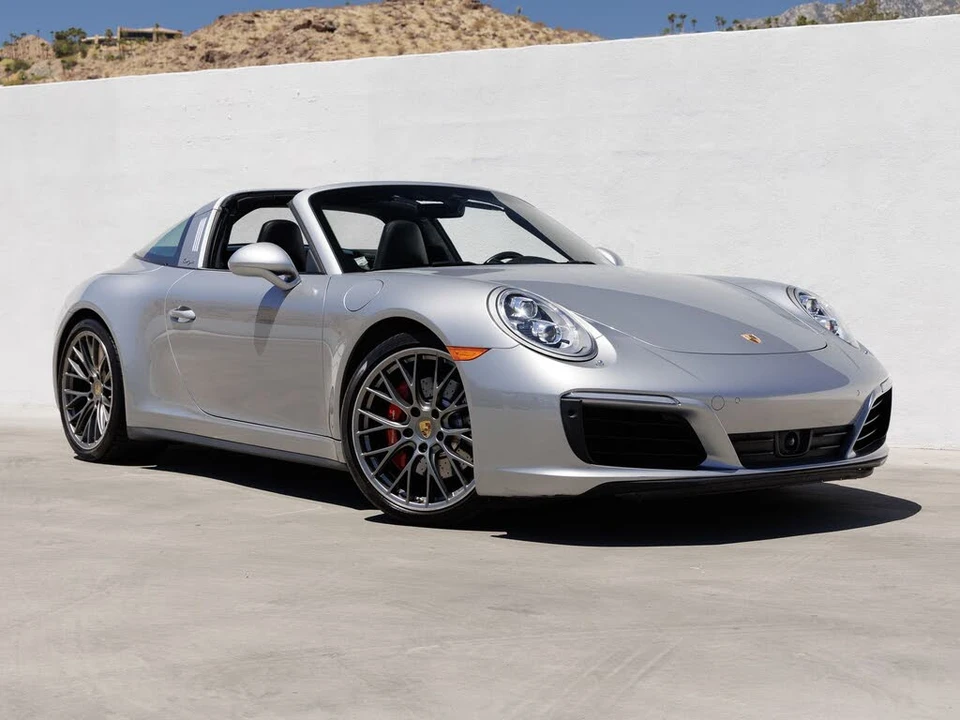 2017 Porsche 991 Targa 4 & 4S - Image 9 of 31