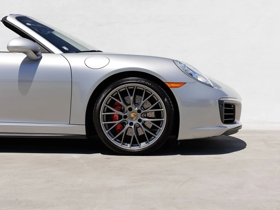 2017 Porsche 991 Targa 4 & 4S - Image 11 of 31