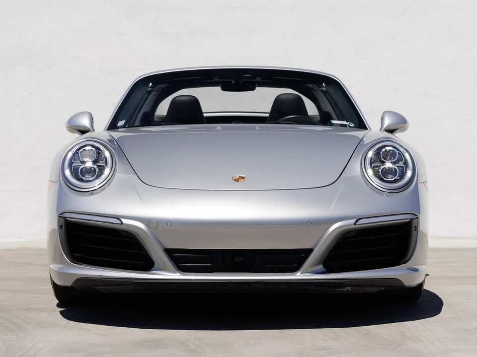 2017 Porsche 991 Targa 4 & 4S - Image 10 of 31