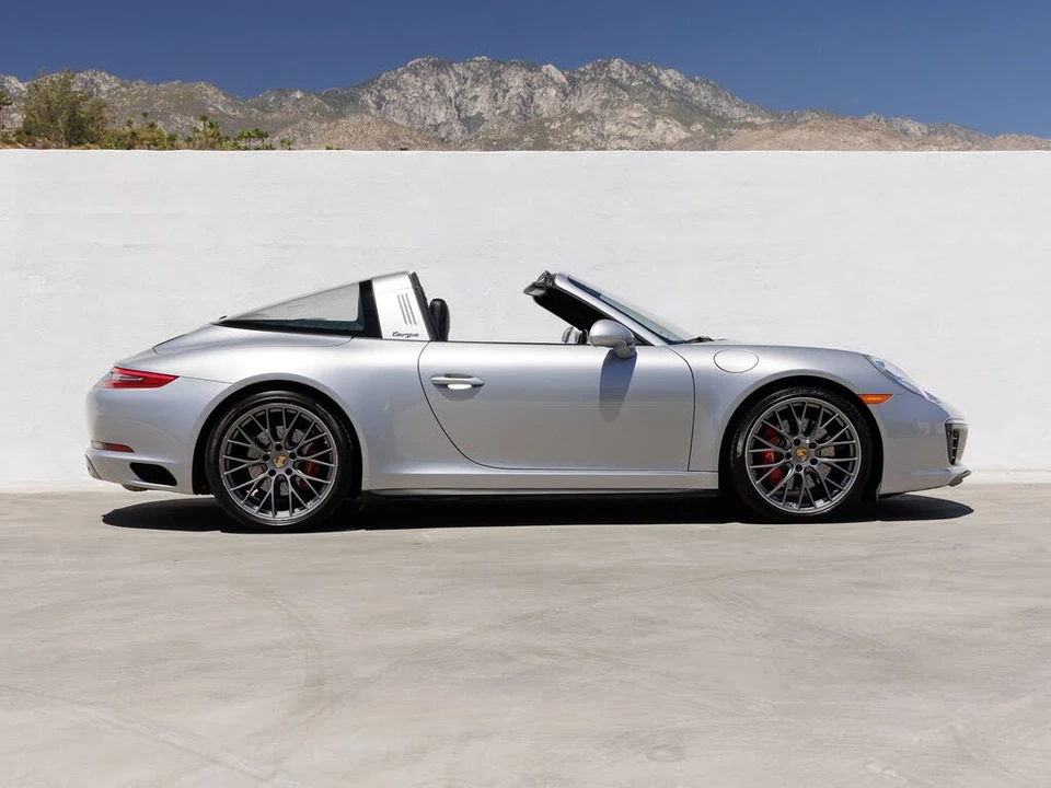 2017 Porsche 991 Targa 4 & 4S - Image 8 of 31