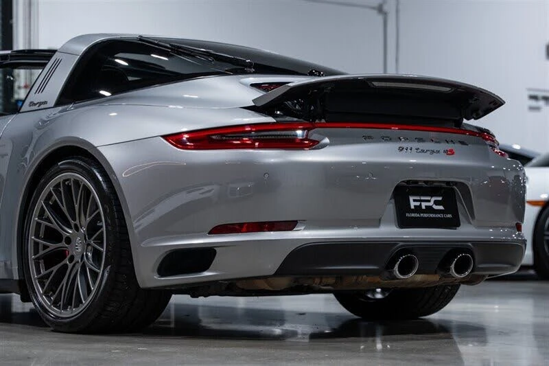 2017 Porsche 991 Targa 4 & 4S - Image 19 of 31