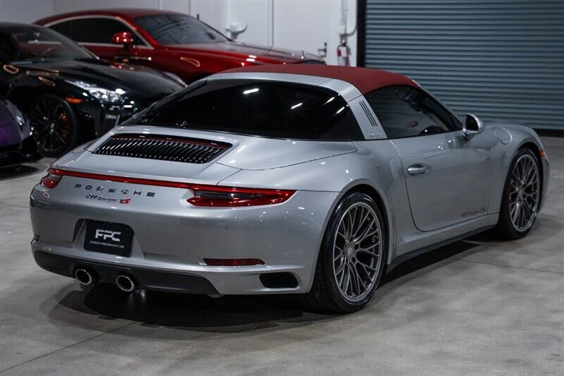 2017 Porsche 991 Targa 4 & 4S - Image 13 of 31