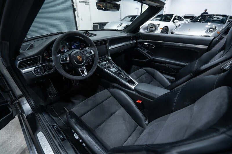 2017 Porsche 991 Targa 4 & 4S - Image 21 of 31
