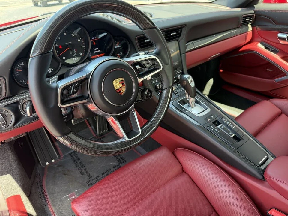 2017 Porsche 991 Targa 4 & 4S - Image 15 of 31