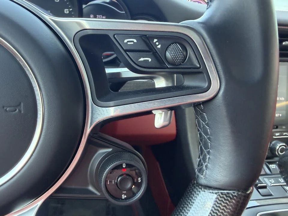 2017 Porsche 991 Targa 4 & 4S - Image 29 of 31