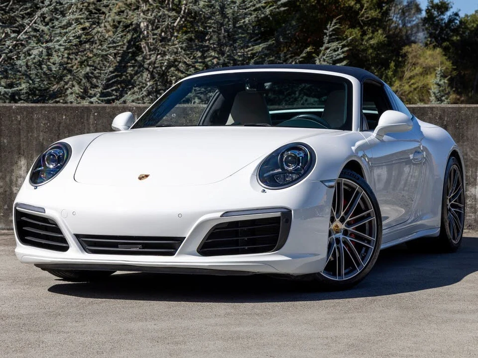 2017 Porsche 991 Targa 4 & 4S - Image 26 of 31
