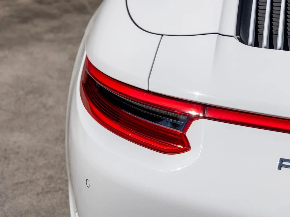 2017 Porsche 991 Targa 4 & 4S - Image 22 of 31