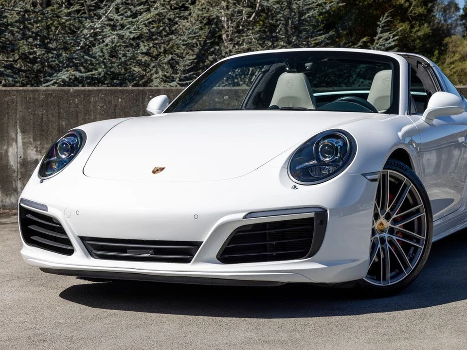 2017 Porsche 991 Targa 4 & 4S - Image 7 of 31