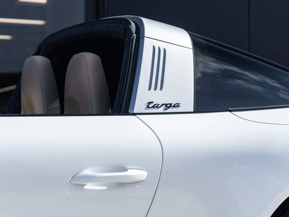 2017 Porsche 991 Targa 4 & 4S - Image 18 of 31
