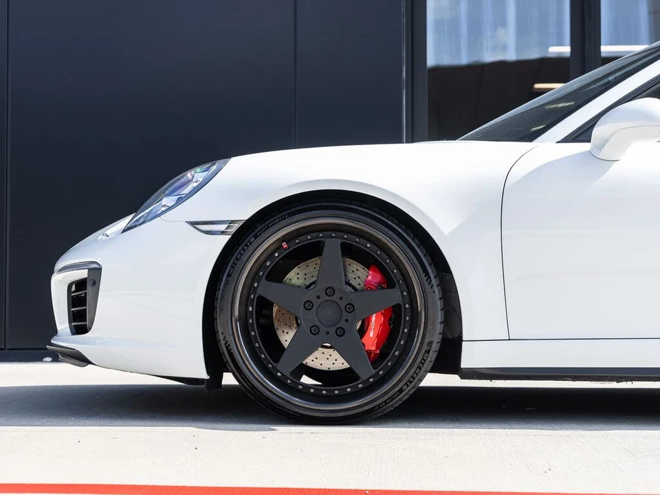 2017 Porsche 991 Targa 4 & 4S - Image 13 of 31