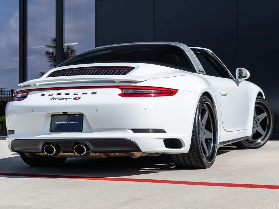2017 Porsche 991 Targa 4 & 4S - Image 11 of 31