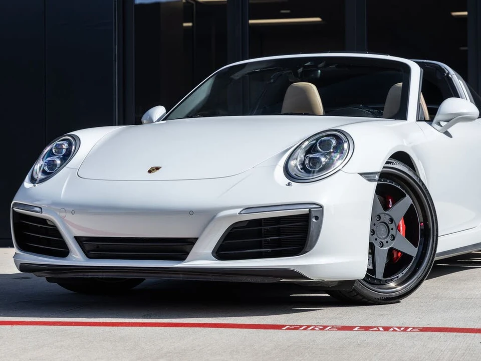 2017 Porsche 991 Targa 4 & 4S - Image 7 of 31