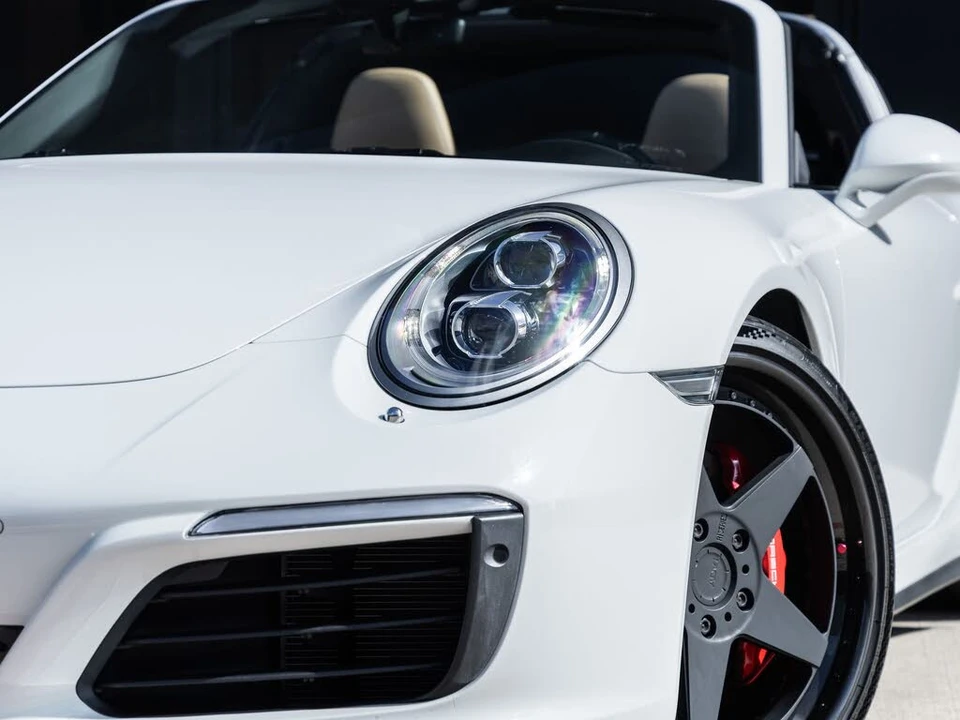 2017 Porsche 991 Targa 4 & 4S - Image 19 of 31