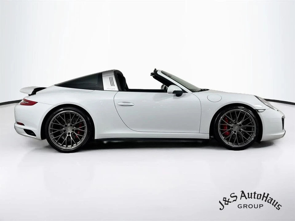 2017 Porsche 991 Targa 4 & 4S - Image 8 of 31