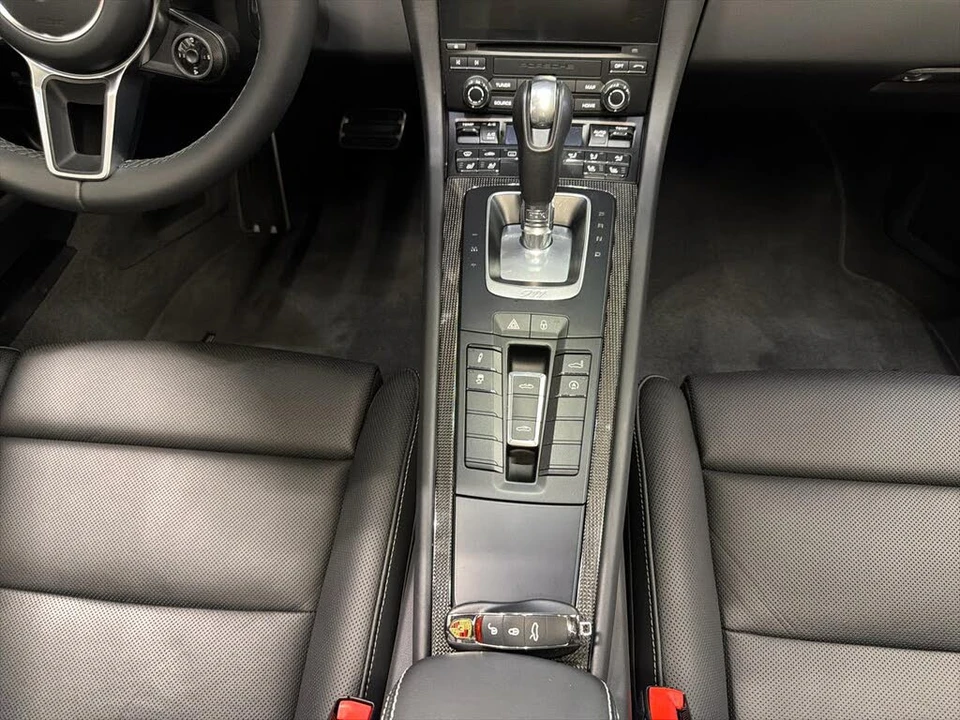 2017 Porsche 991 Targa 4 & 4S - Image 21 of 27