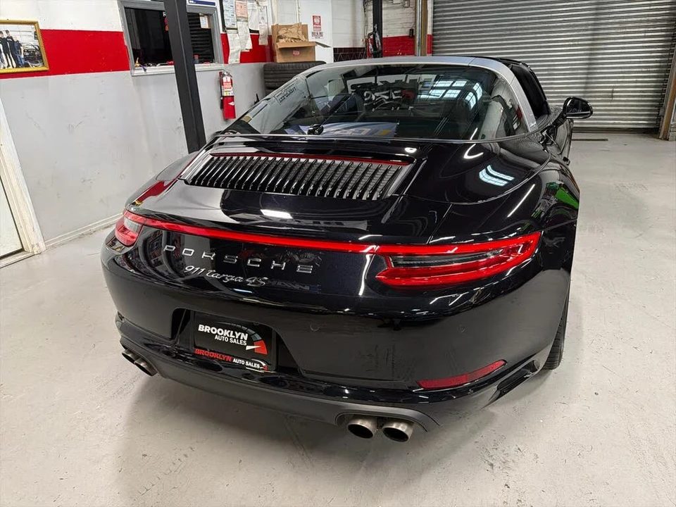 2017 Porsche 991 Targa 4 & 4S - Image 6 of 27