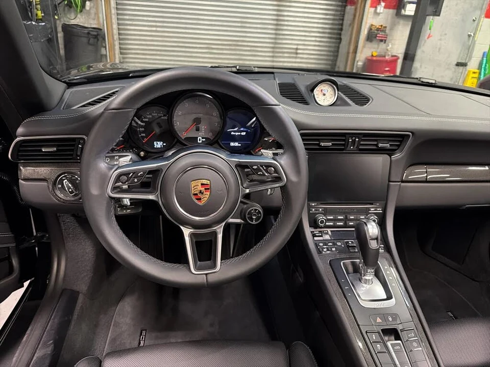 2017 Porsche 991 Targa 4 & 4S - Image 13 of 27