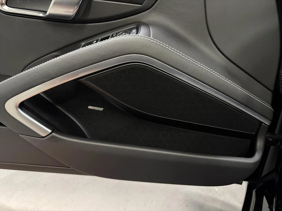 2017 Porsche 991 Targa 4 & 4S - Image 18 of 27