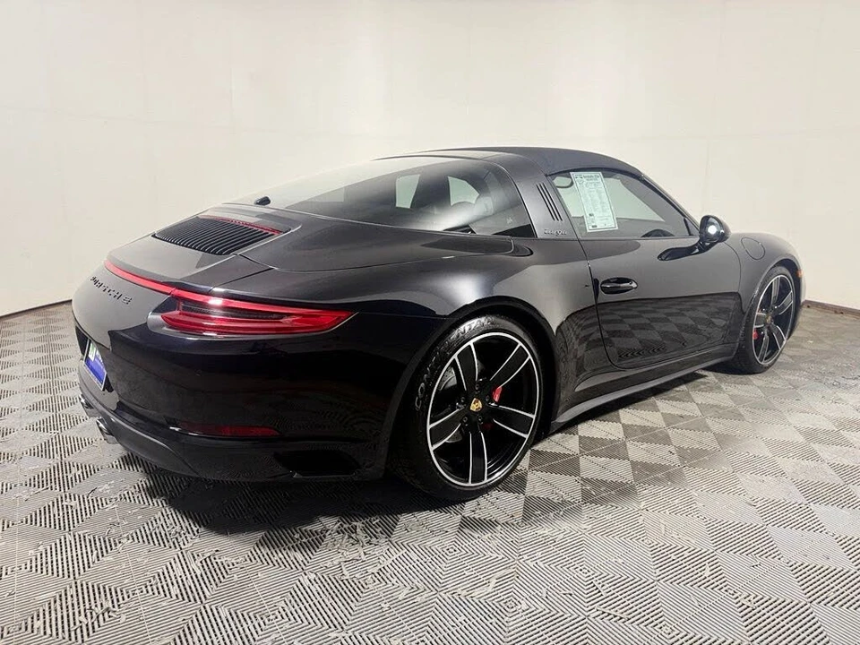 2017 Porsche 991 Targa 4 & 4S - Image 6 of 26
