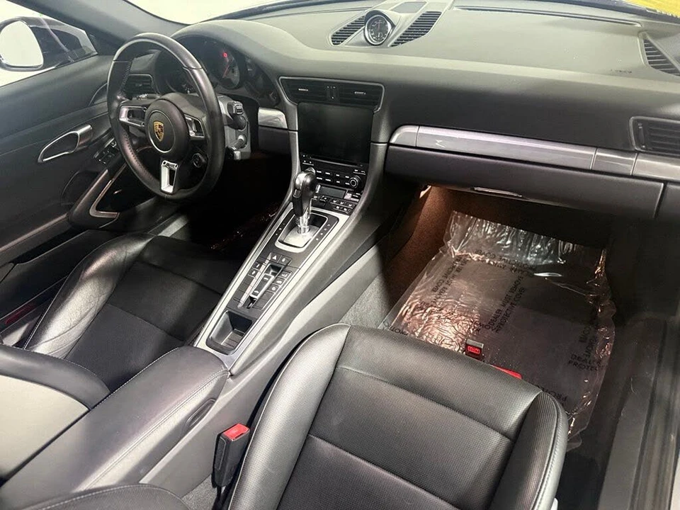 2017 Porsche 991 Targa 4 & 4S - Image 25 of 26